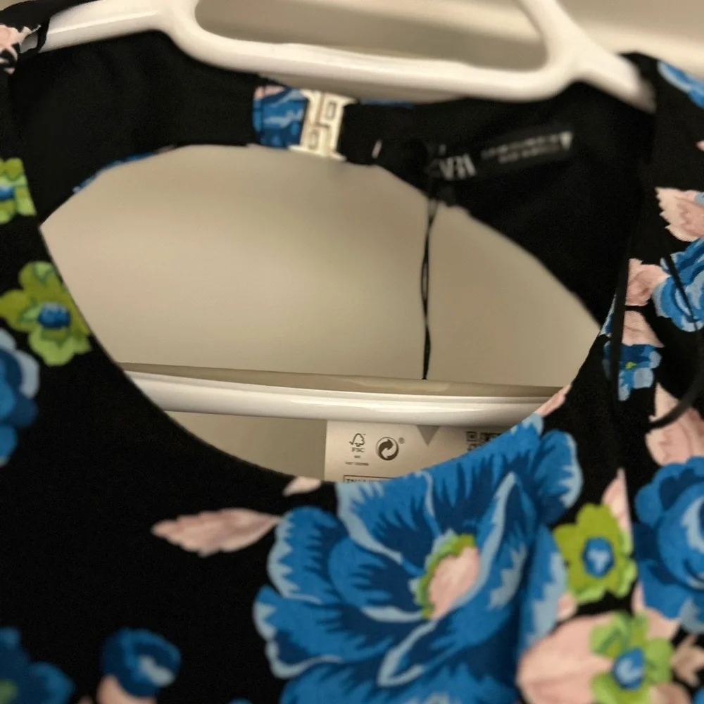 Open-Back Zara floral dress - Picture 5 of 5
